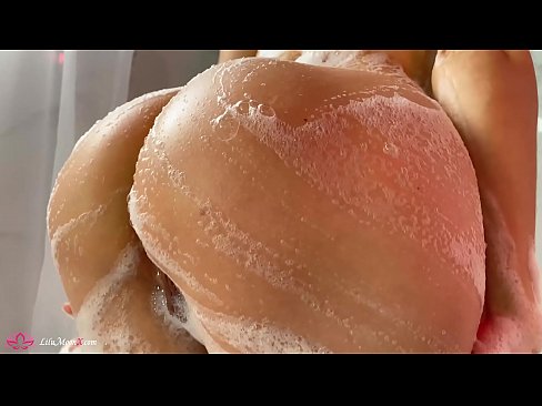 ❤️ Brunetka masturbira pičko z vibratorjem do intenzivnega orgazma pod tušem ️❌ Domače porniče na sl.porn-93.ru ❤