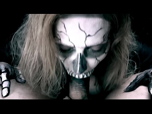 ❤️ Demonsko dekle sesa kurca s svojimi črnimi usti in pogoltne spermo. ️❌ Domače porniče na sl.porn-93.ru ❤